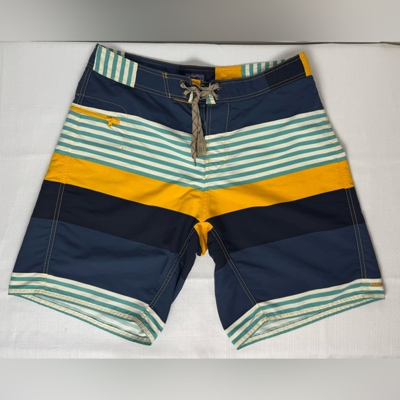 Patagonia Wavefarer Board Shorts Mens Size 34 Fitz Striped Swim Trunks - Picture 13 of 14